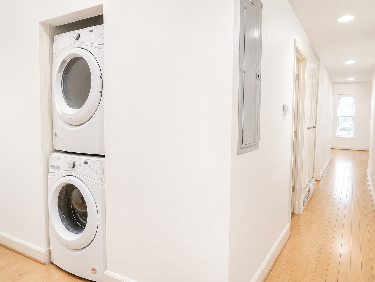 In-Unit Washer/Dryer - 5631 Pershing Ave