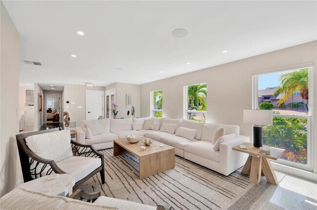 Building Photo - 807 Snug Island