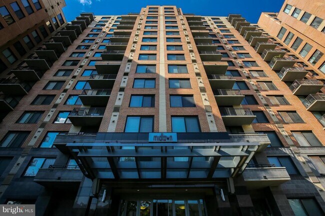 Building Photo - 2451 Midtown Ave