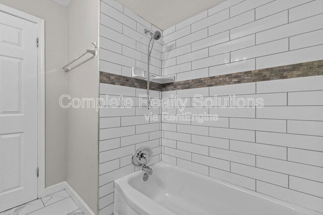 Building Photo - 4232 Smithfield Pl