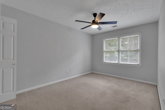 Building Photo - 115 Rockhurst Chase
