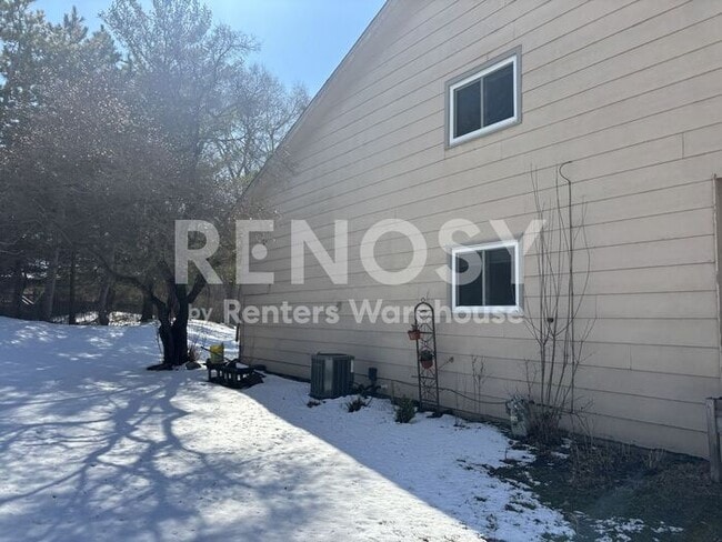 Building Photo - 15536 Garfield Cir