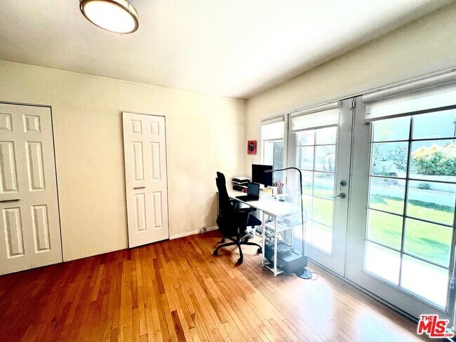 Building Photo - 4340 Sepulveda Blvd