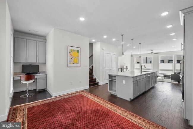 Building Photo - 428 Stabler Ln