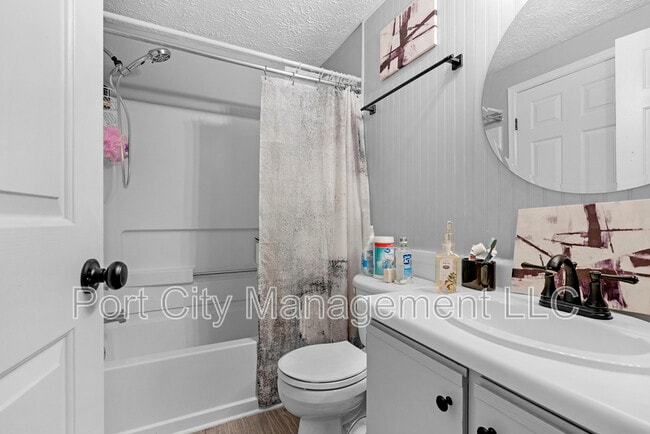 Building Photo - 8030 Abbey Ct