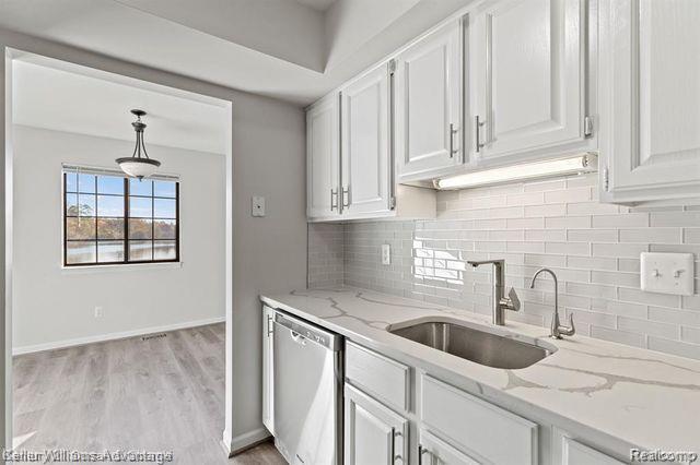 Building Photo - 27300 Sandy Hill Ln