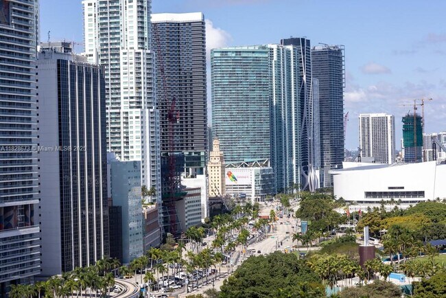 Building Photo - 335 S Biscayne Blvd