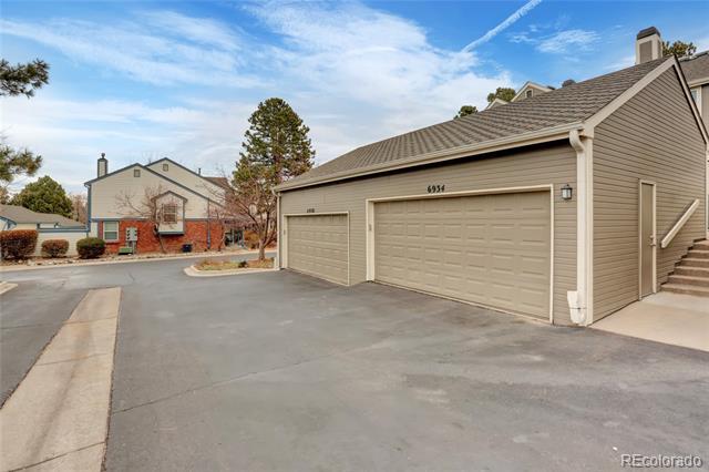 Building Photo - 6934 E Briarwood Dr