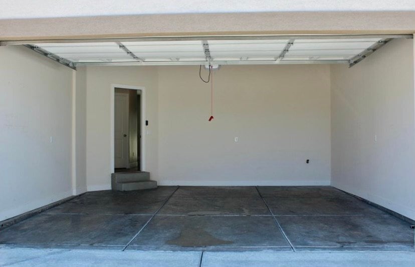 Building Photo - 173 E Fiddlers Canyon Rd