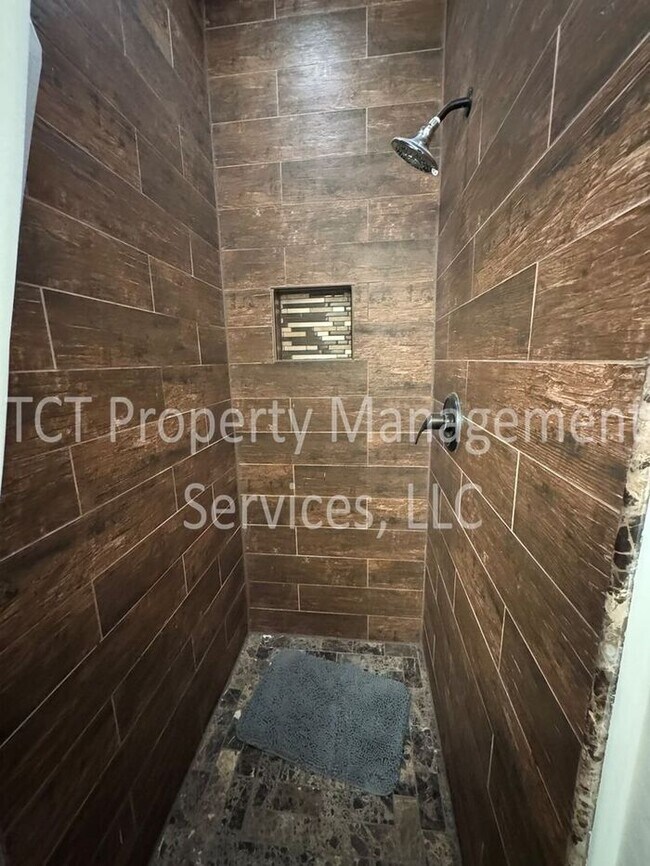 Building Photo - Remodeled 4 Bedroom Home in La Aldea