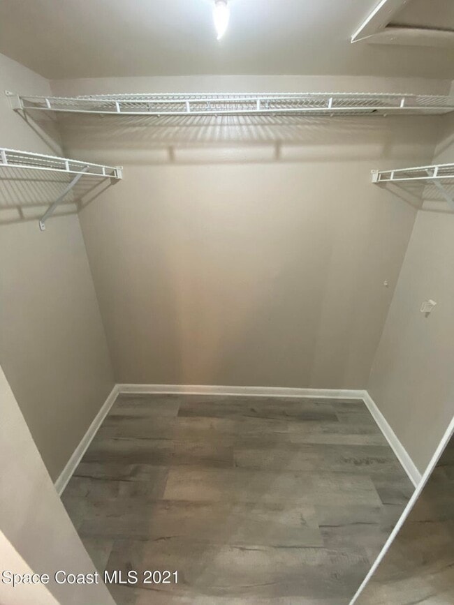 Building Photo - 200 International Dr