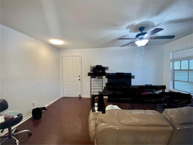 Building Photo - 1037 S Hiawassee Rd