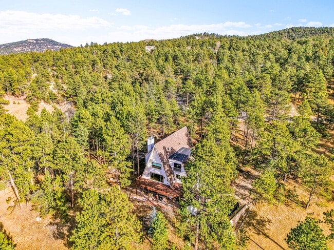 Building Photo - 28195 Cragmont Dr