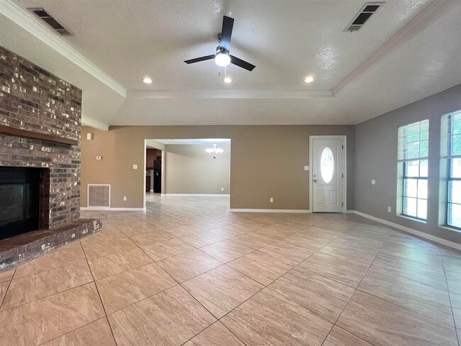 Building Photo - 12965 Larch Ln