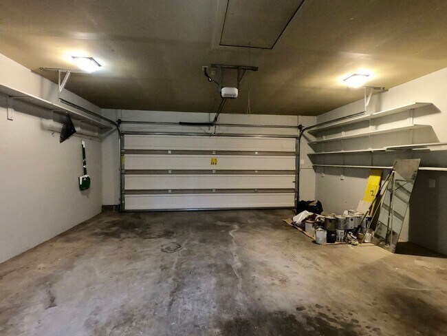 Building Photo - RANCH WITH LARGE LOT IN W. KNOX-CRESTWOOD ...