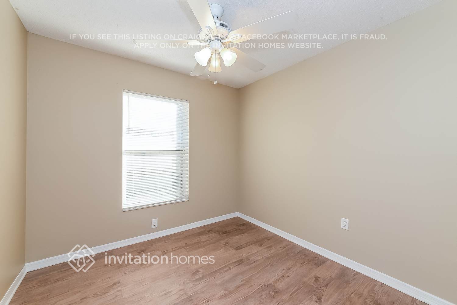 Building Photo - 3405 5th Dr W