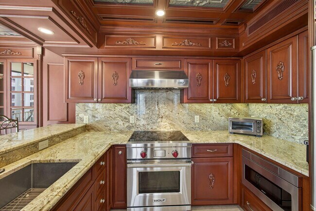 Building Photo - 3400 N Ocean Dr