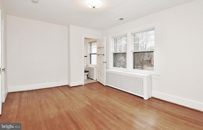 Building Photo - 4509 Ellicott St NW