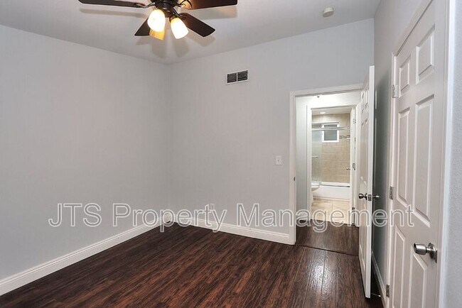 Building Photo - 2000 Belcot Rd