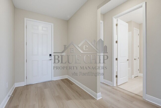 Building Photo - 1008 British Cir