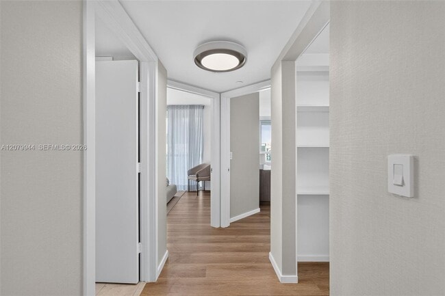 Building Photo - 16500 Collins Ave