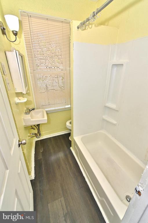 Building Photo - 3031 N Lee St