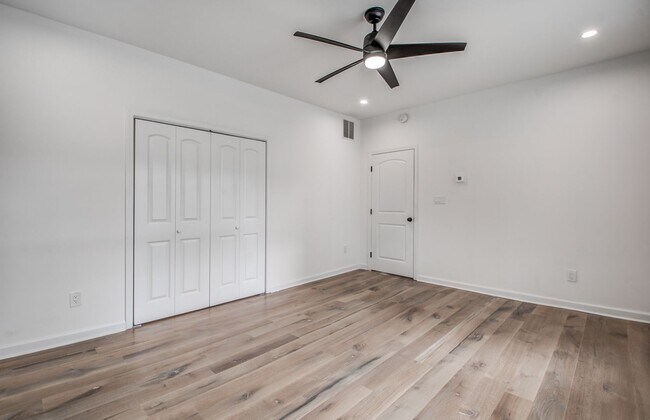 Building Photo - Elegant Midtown Memphis Single-Family Home...
