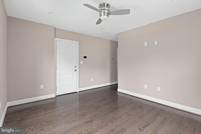 Building Photo - 2215 40th St NW