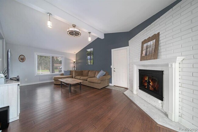Building Photo - 2536 Alveston Dr