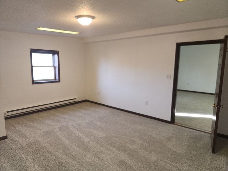 Building Photo - 48 E Gay St