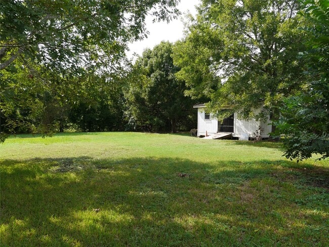 Building Photo - 16020 1/2 Sam Brookins St