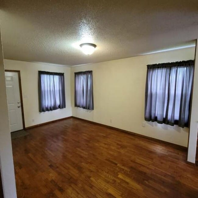 Building Photo - Single Family House 2BR-1BA - Villa Ridge MO