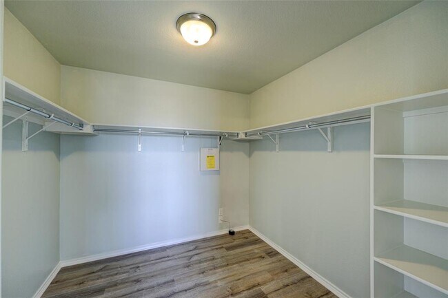 Building Photo - 455 Gina Dr