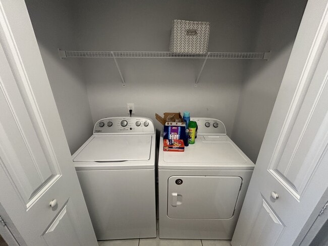 Building Photo - 721 Tidwell Dr