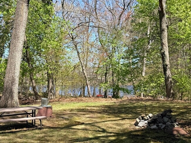 Building Photo - 28 Robinhood Rd