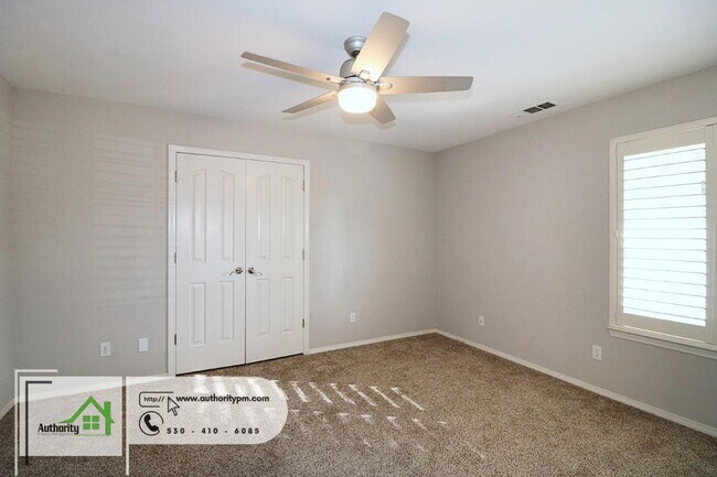 Building Photo - 2378 Castlewood Dr