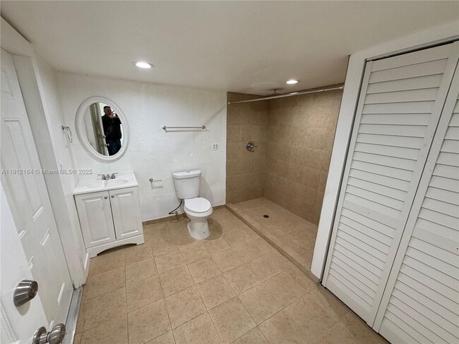 Building Photo - 18317 SW 114th Ct