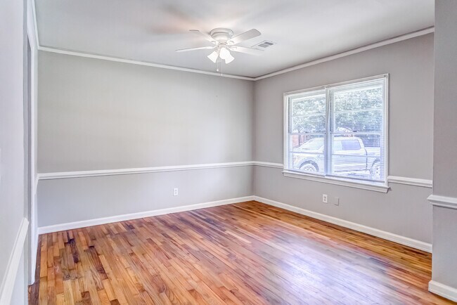 Building Photo - 3720 Pelzer Ave