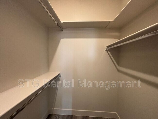 Building Photo - 879 S 4380 W