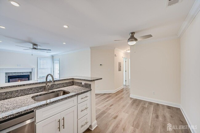 Building Photo - 114 Longfield Ct