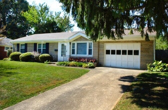 Building Photo - 1705 Hatteras Dr