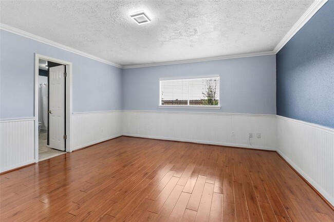 Building Photo - 22142 Pearl Lake Dr