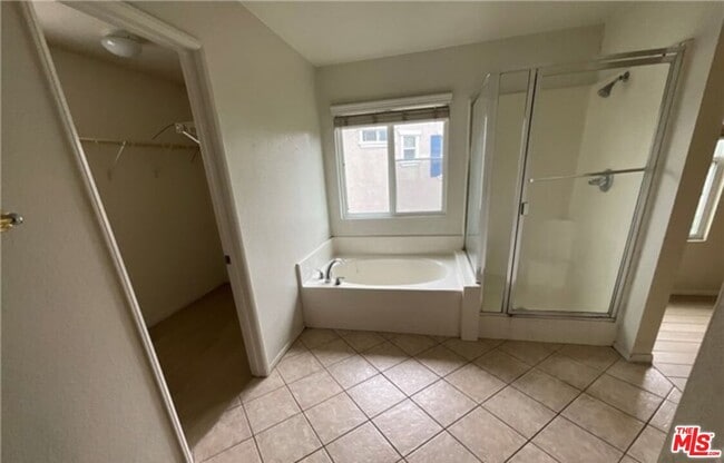 Building Photo - 11875 Cedarbrook Pl