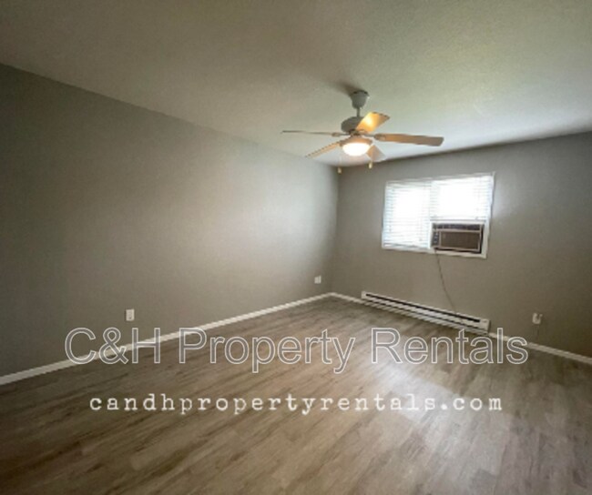 Building Photo - 1327 Panners Pl