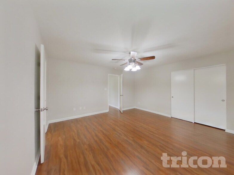 Building Photo - 284 Woodfield Dr