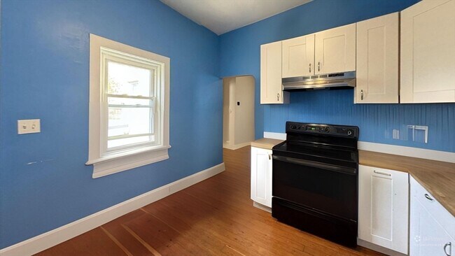 Building Photo - 55 Glenwood Rd