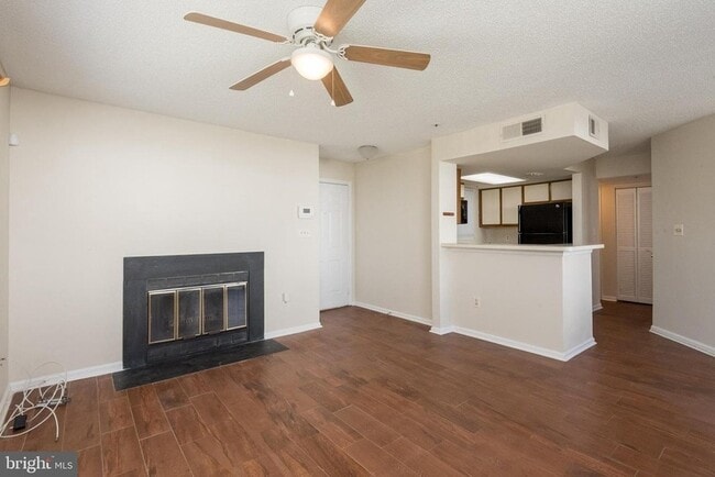 Building Photo - 14040 Vista Dr