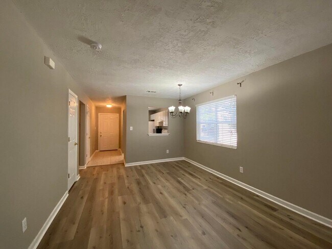 Building Photo - 4723 Brookwood Dr