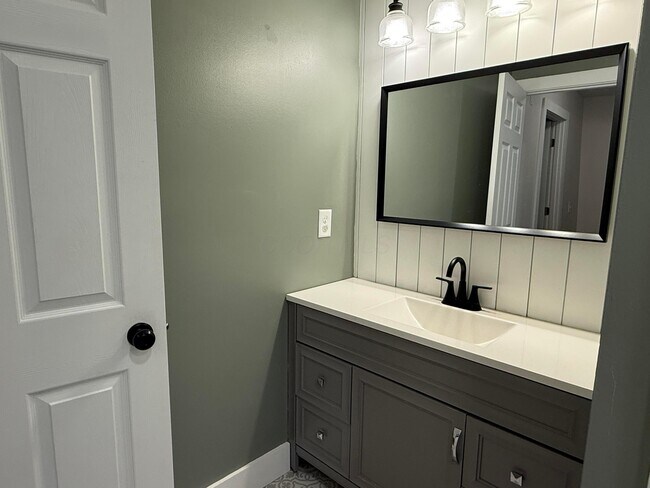 Building Photo - 6378 Cherroy Dr