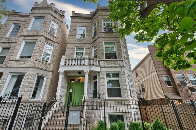 Primary Photo - 1411 N Fairfield Ave